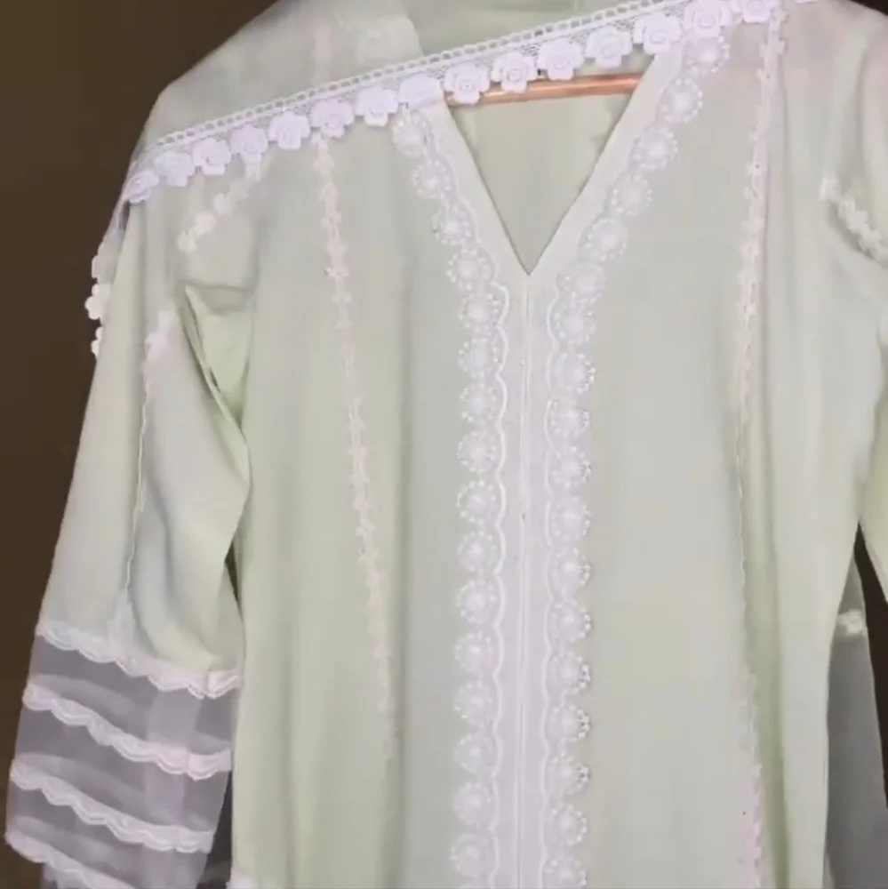 Cotton kurta set with organza dupatta - Picture 3 of 6